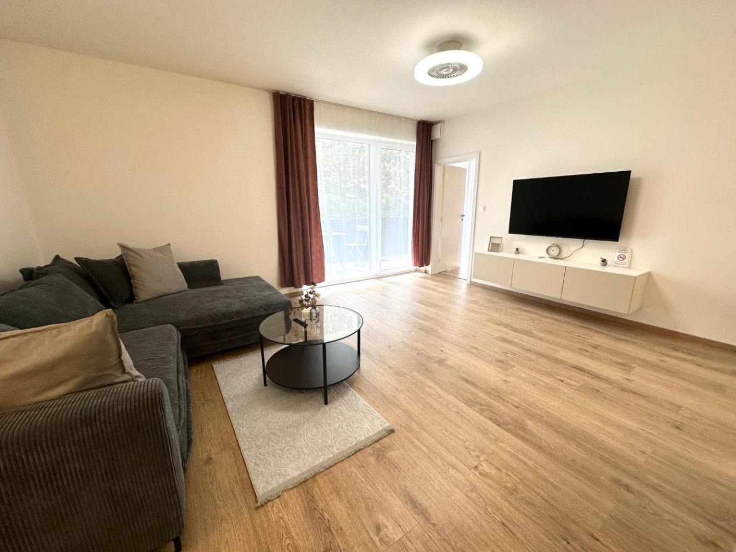 2 Room Apartment, New Building, Balcony, 208 Rovinka Bagian luar foto