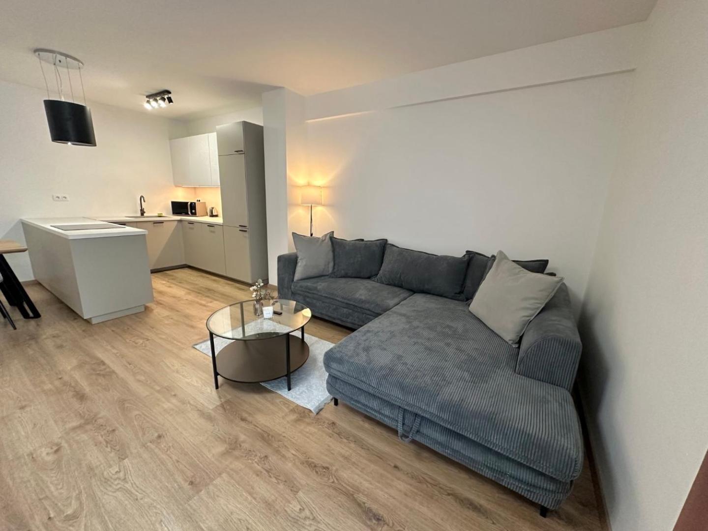 2 Room Apartment, New Building, Balcony, 208 Rovinka Bagian luar foto