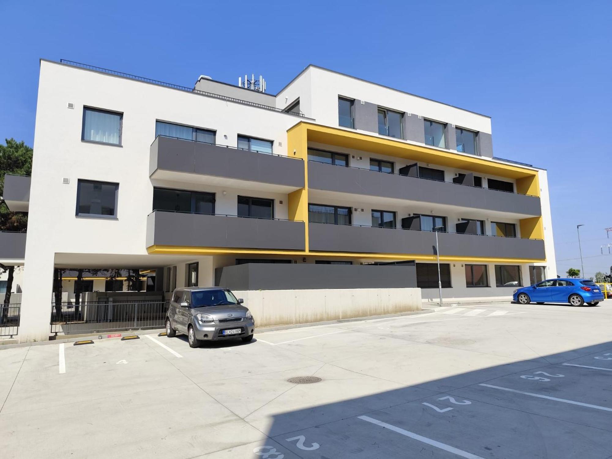 2 Room Apartment, New Building, Balcony, 208 Rovinka Bagian luar foto